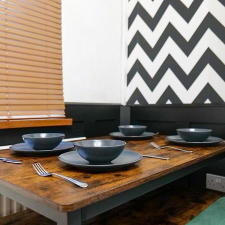 Broadway Belfast! Central Location! Sleeps 6! 外观 照片