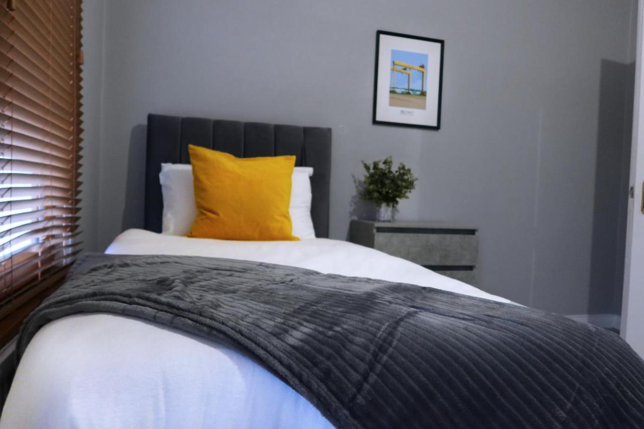 Broadway Belfast! Central Location! Sleeps 6! 外观 照片