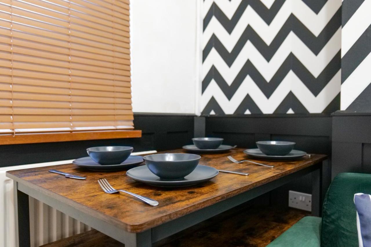 Broadway Belfast! Central Location! Sleeps 6! 外观 照片