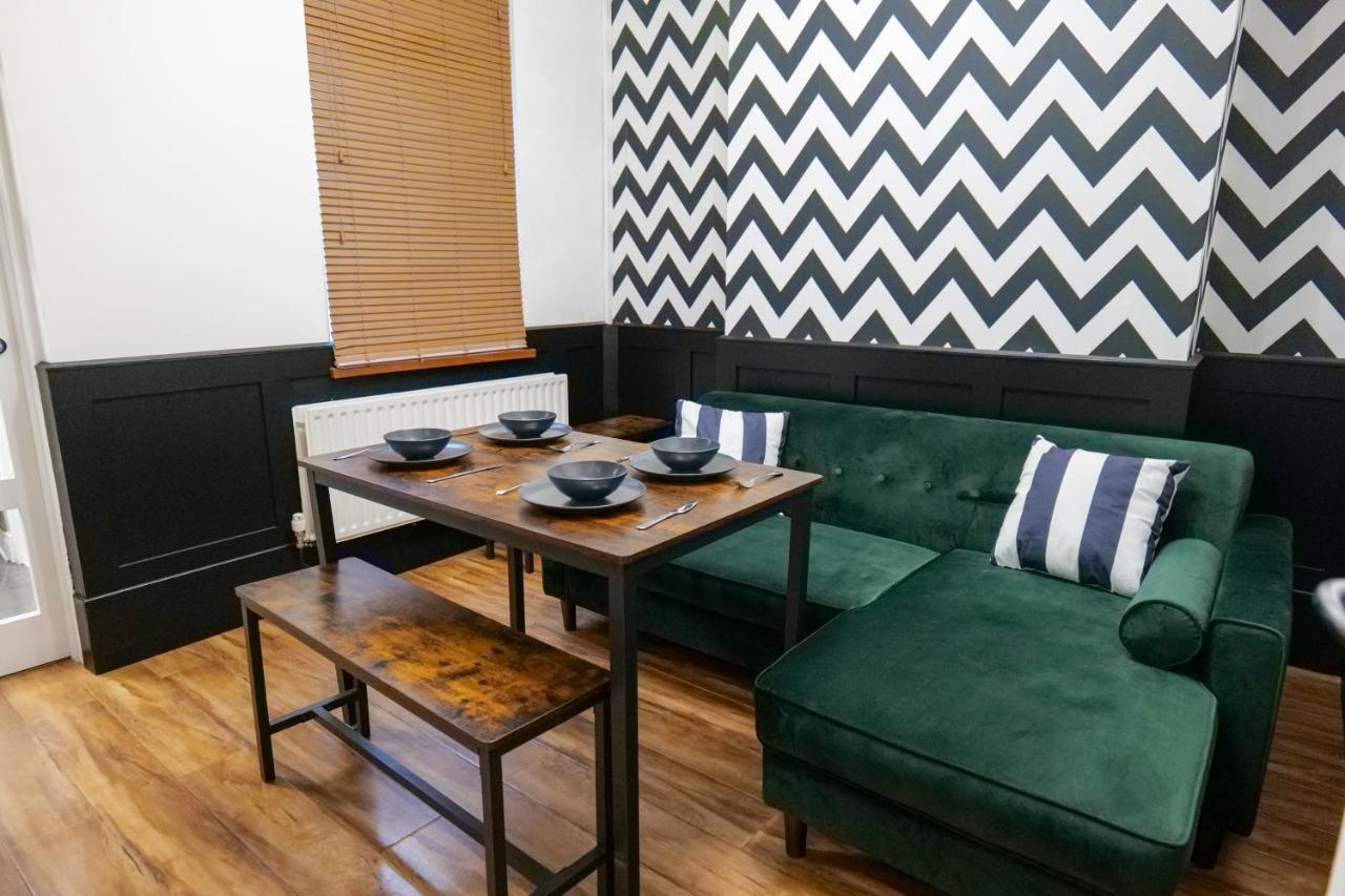 Broadway Belfast! Central Location! Sleeps 6! 外观 照片