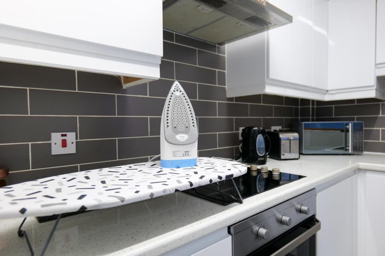 Broadway Belfast! Central Location! Sleeps 6! 外观 照片
